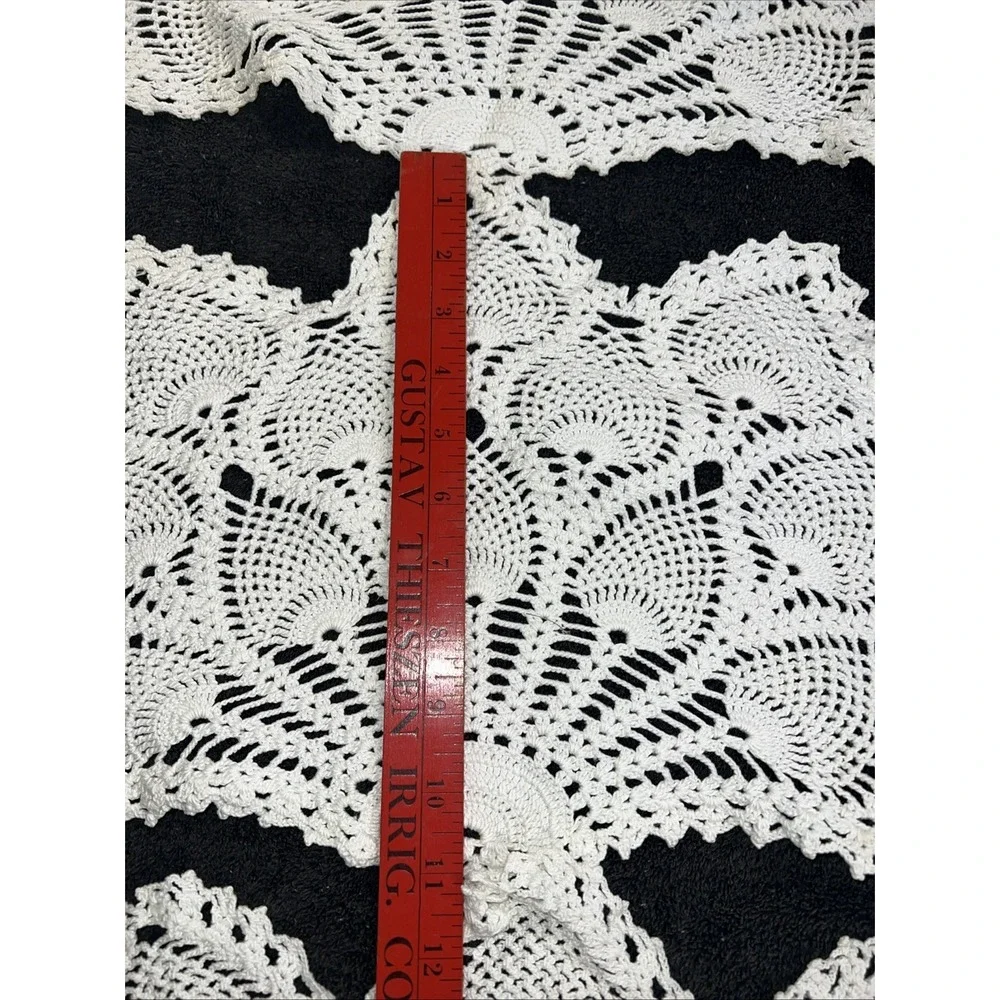 VINTAGE‎ DOILY CROCHET LACE ANTIMACASSAR CHAIR BACK COVERS PINEAPPLE PATTERN (8)